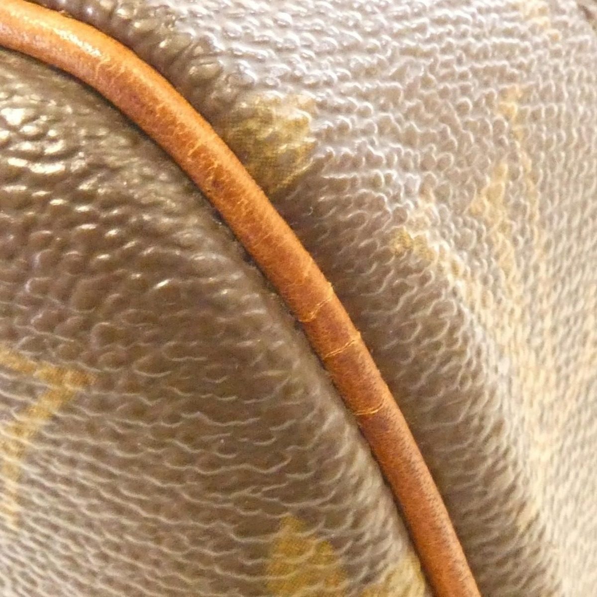 Louis Vuitton Monogram City GM Shoulder Bag — view 4