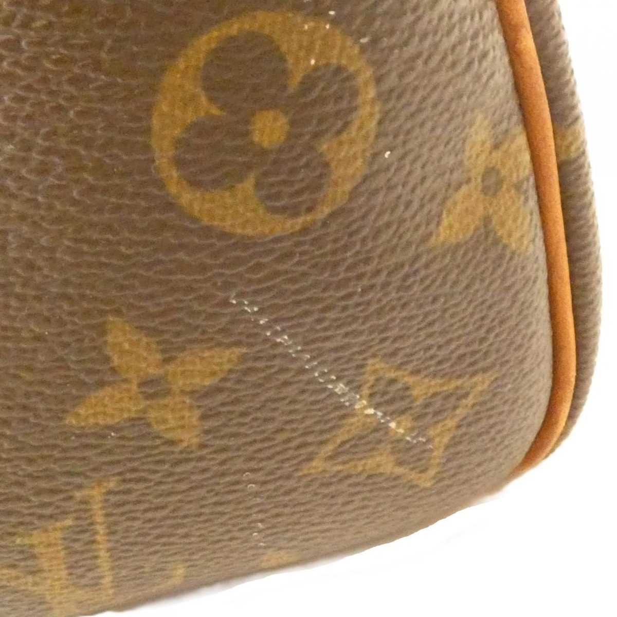 Louis Vuitton Monogram City GM Shoulder Bag — view 5