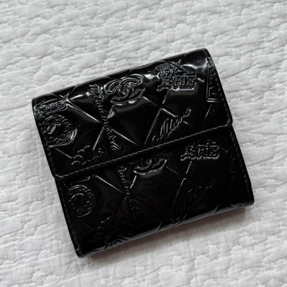 Chanel Icon W Hook Bifold Wallet Patent Leather Compact Wallet Coco Mark Black