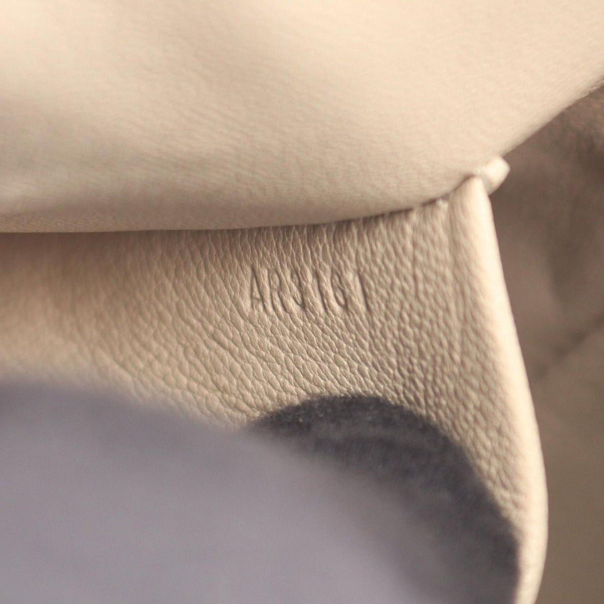 Louis Vuitton Handbag Lockit BB Canvas — view 5