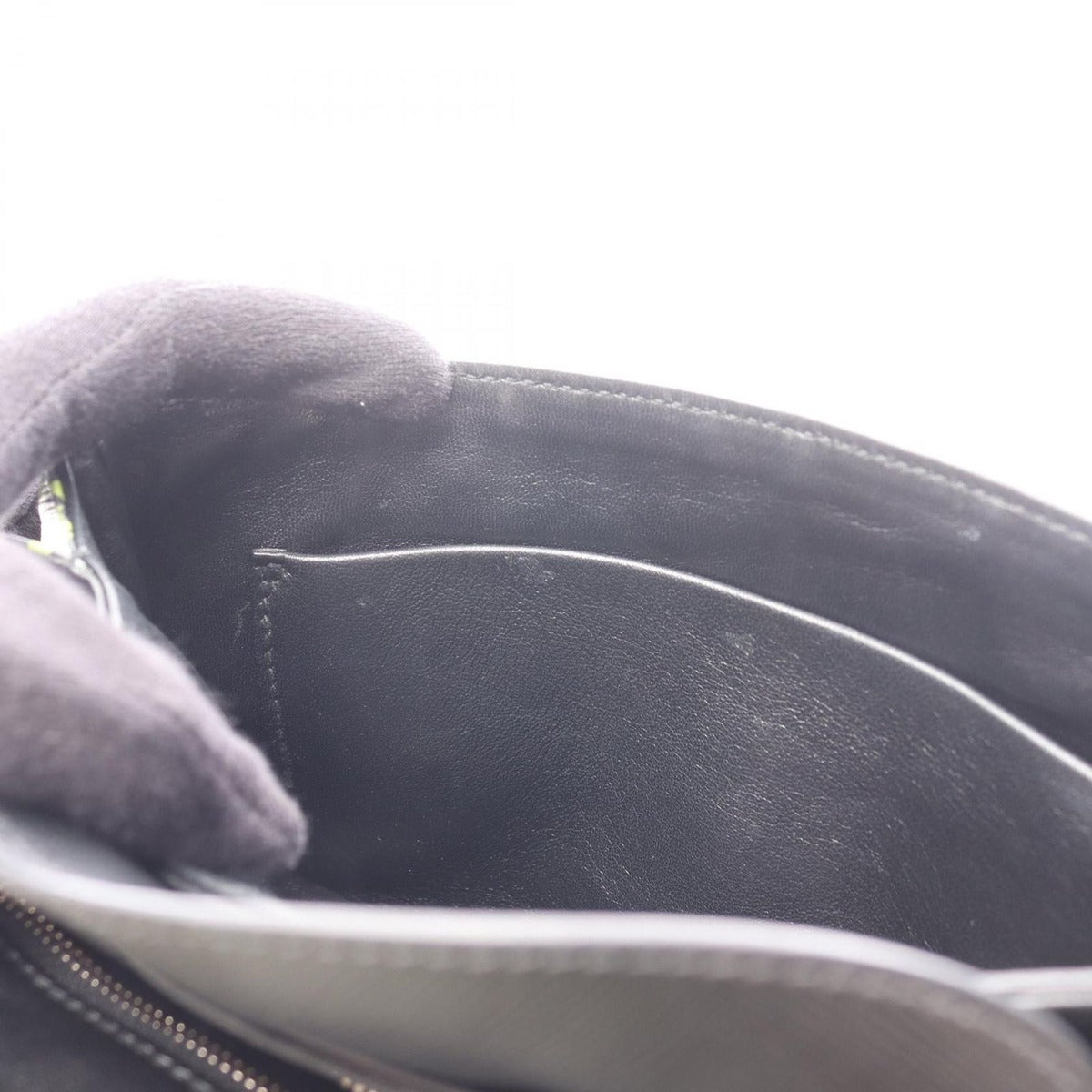 Prada Shoulder Bag Green Black Leather Chain — view 11