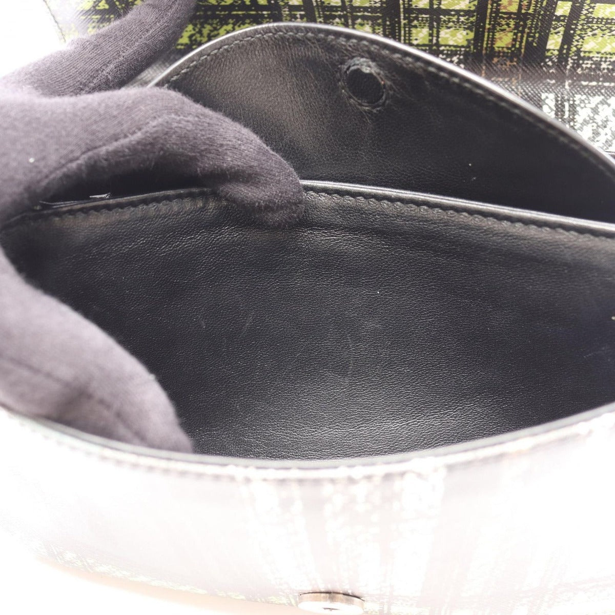 Prada Shoulder Bag Green Black Leather Chain — view 10
