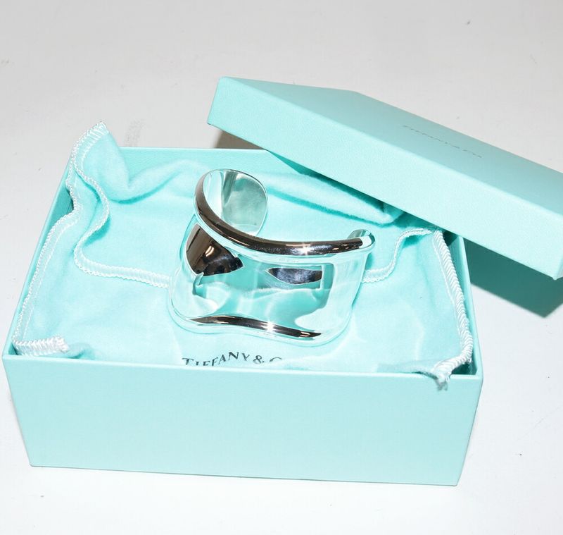 Tiffany & Co Bangle SV Elsa Peretti Small Bone Cuff Bangle Medium For Right Hand