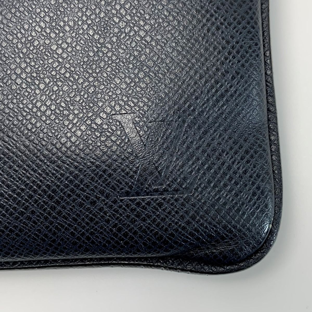 Louis Vuitton Taiga Sacha Ardoise M32712 Shoulder Bag Men's