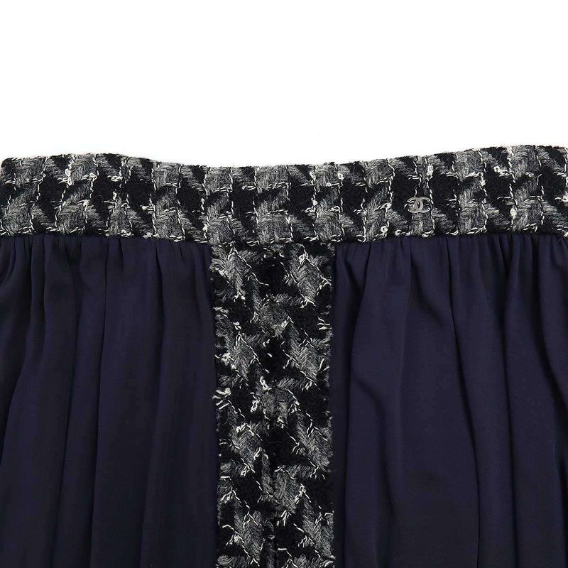 Chanel Tweed Combination Rayon Skirt P54588v41169 Navy 44