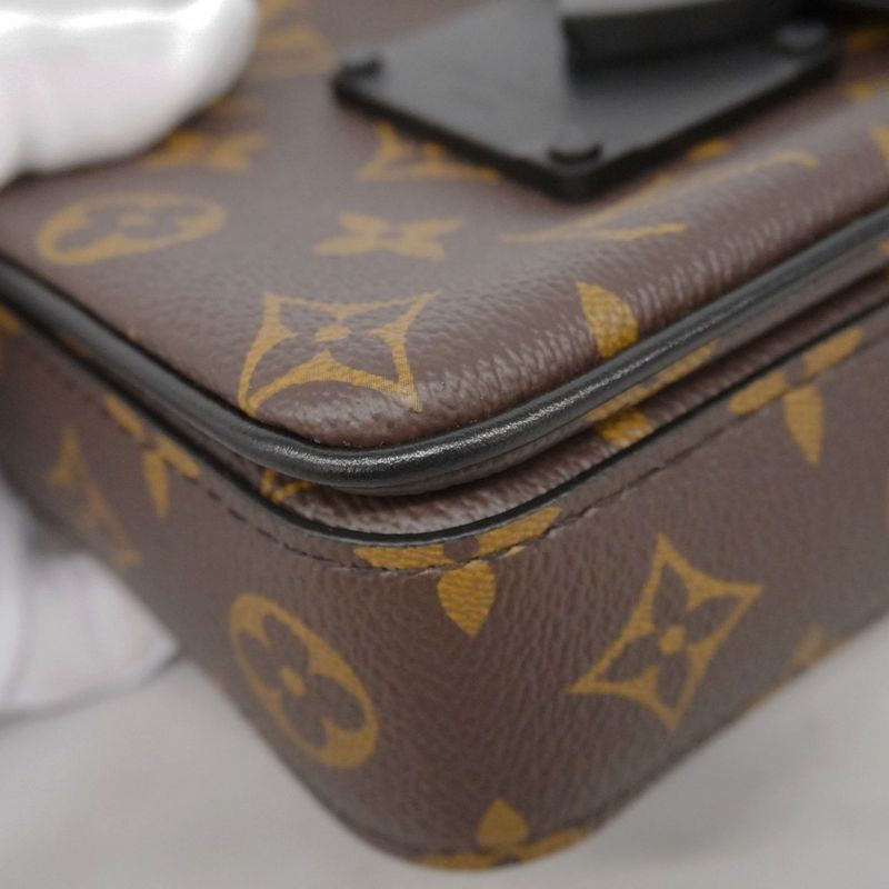 Louis Vuitton Shoulder Bag Monogram S Lock Vertical Wearable Wallet M81522