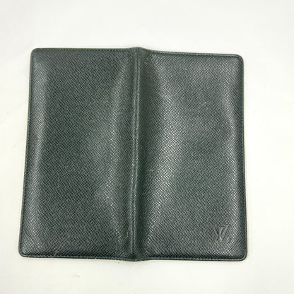 Louis Vuitton Taiga Porte Valeur Cult Credit Bifold Wallet M30394 Green