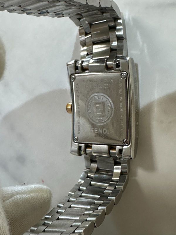 Fendi 7000l Quartz Watch Shell Dial Diamonds Working A25-2017