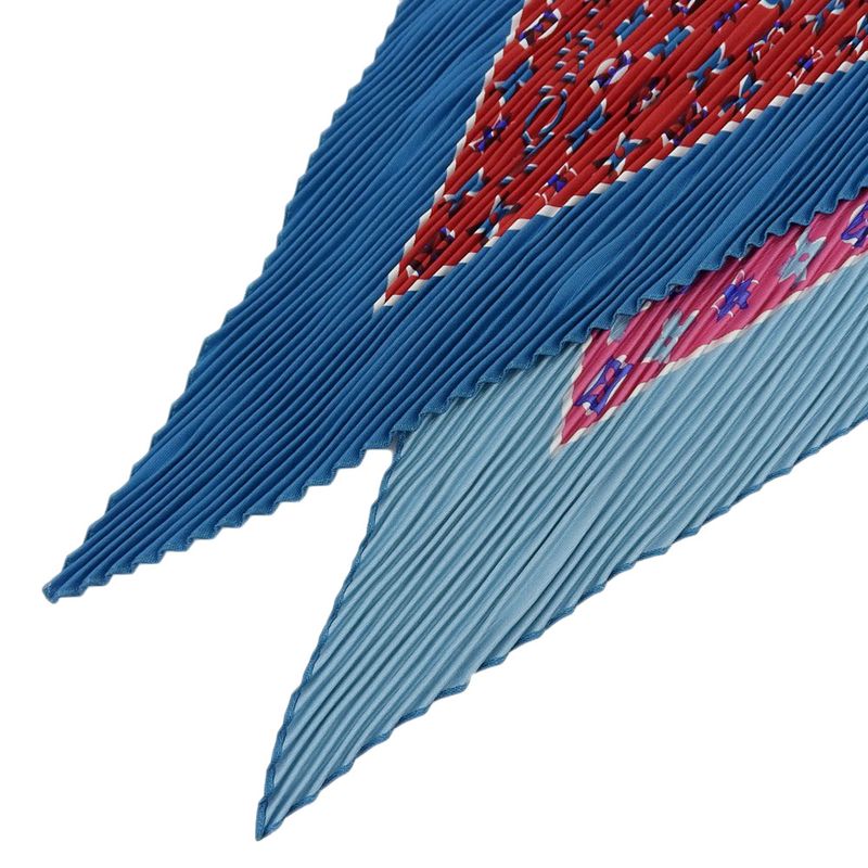 Boxed Super Louis Vuitton Current Tag Monogram Carrée Plissé Angels 100% Silk