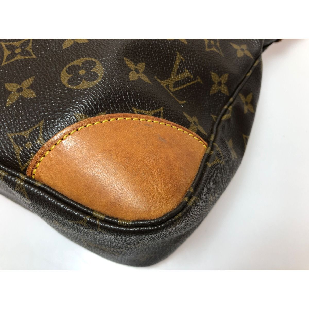 Louis Vuitton Women's Shoulder Bag Monogram Boulogne 30 Inner Pocket Damaged