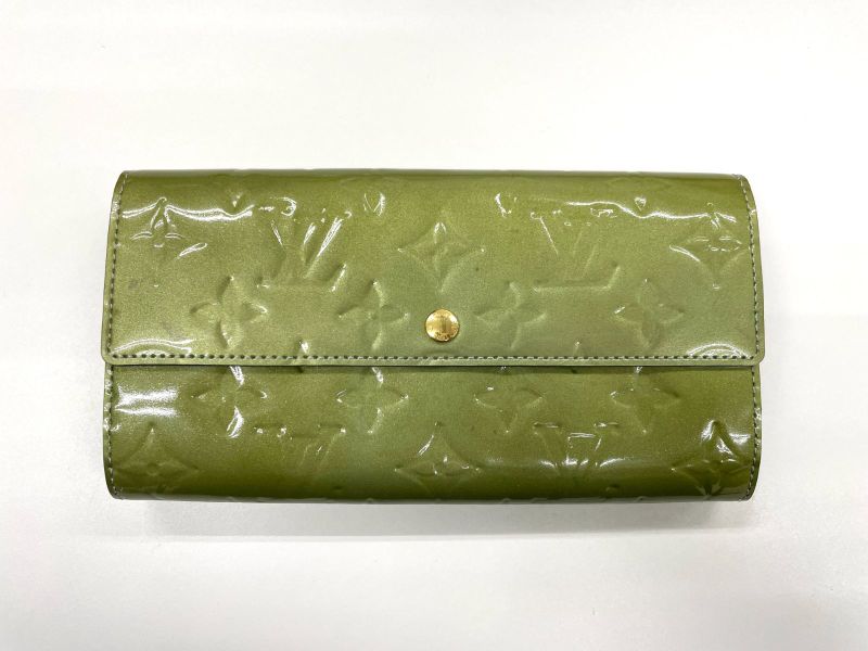 Louis Vuitton Monogram Vernis Portefeuille Sarah Long Wallet M91564 Givre Green