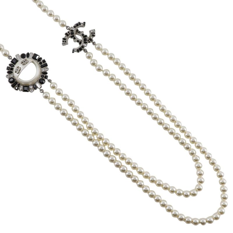 Chanel Smile Coco Mark B16 Faux Pearl And Rhinestone Black Unisex 167g Necklace