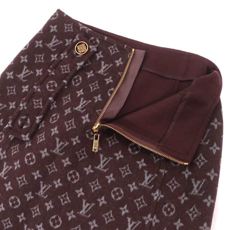 Louis Vuitton 21AW 1a90z6 Monogram Martin Girl Wool Silk Logo Button Mini Skirt