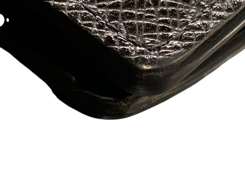 2577 Louis Vuitton Portefeuille Brazza Long Wallet M32572 Taiga Ardoise Black