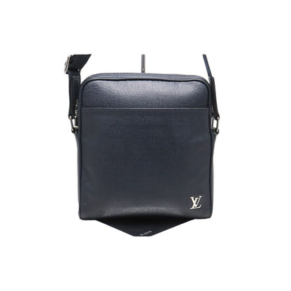 Louis Vuitton Taiga Messenger Ppm Leather Shoulder