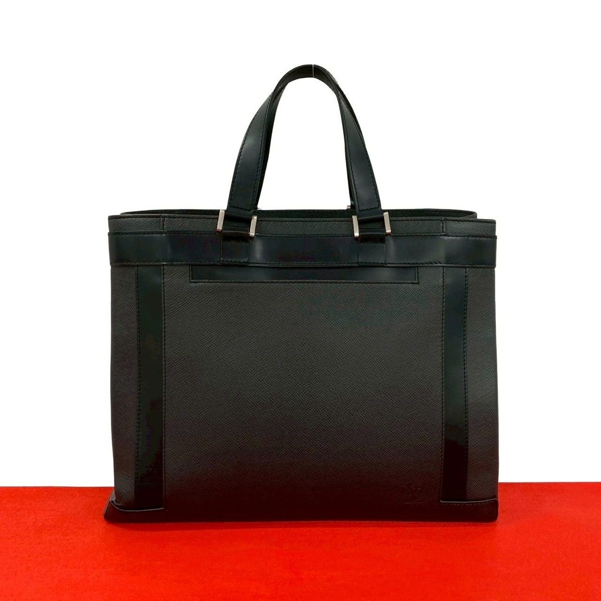 Louis Vuitton Kasbek PM Taiga Leather Tote Business Black