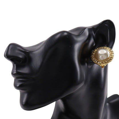 Chanel Round Logo Vintage Gold Plated And Faux Pearl Ladies 21.8g Earring
