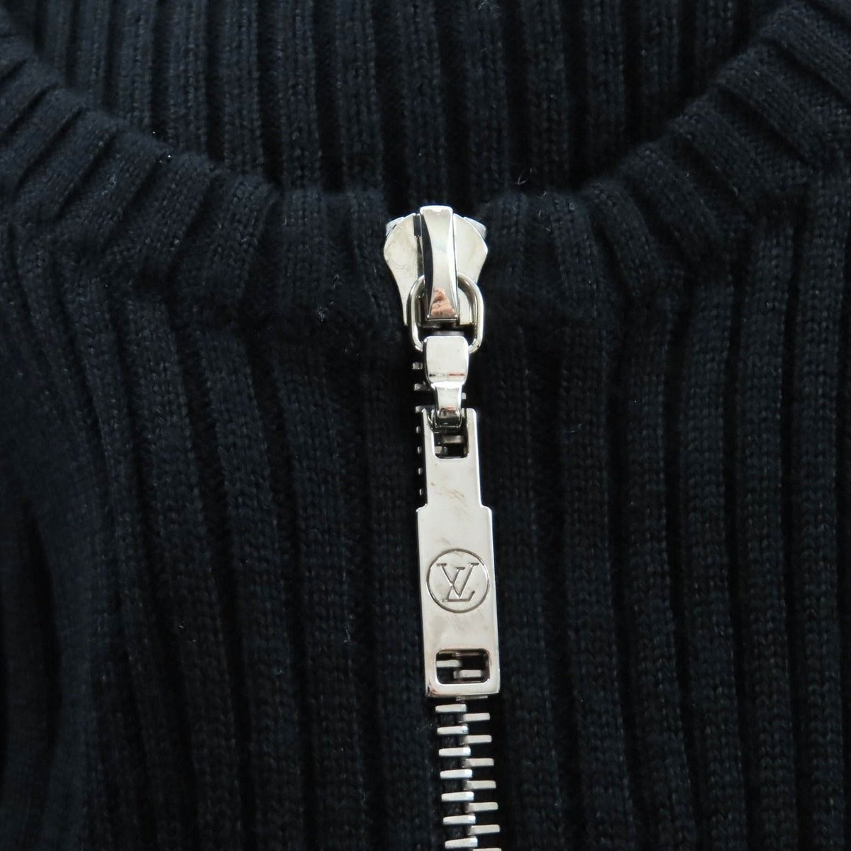 Louis Vuitton Wool Silk Blend Front Zip Long — view 5