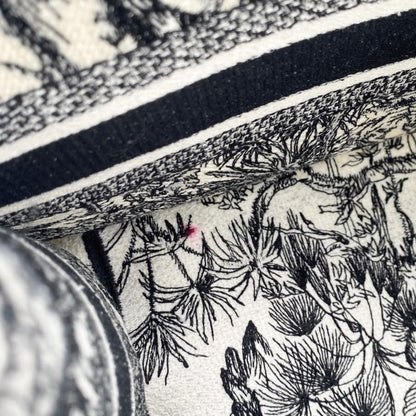 Christian Dior Handbag Book Tote Small M1265zeup Flower Animal Embroidery