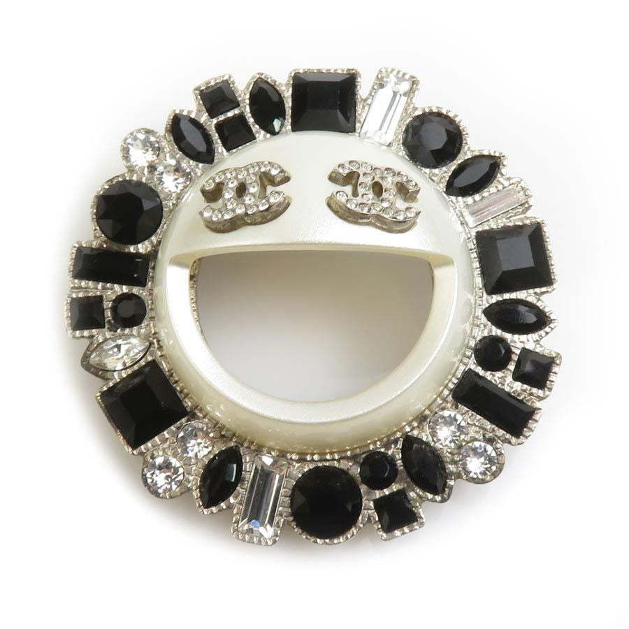 Chanel Brooch CC Logo