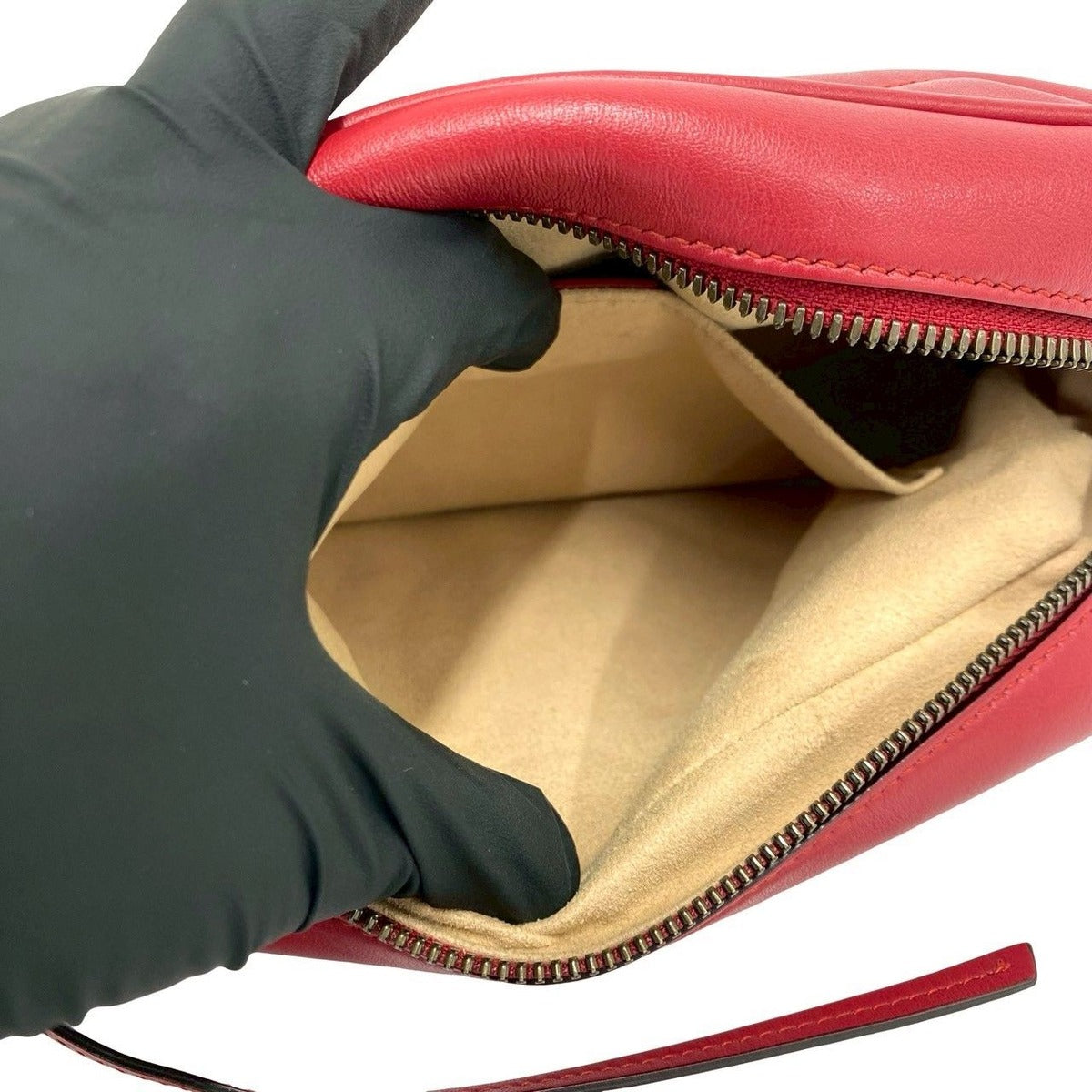 Gucci GG Marmont Logo Quilted Leather Shoulder Bag Pochette Red — view 10