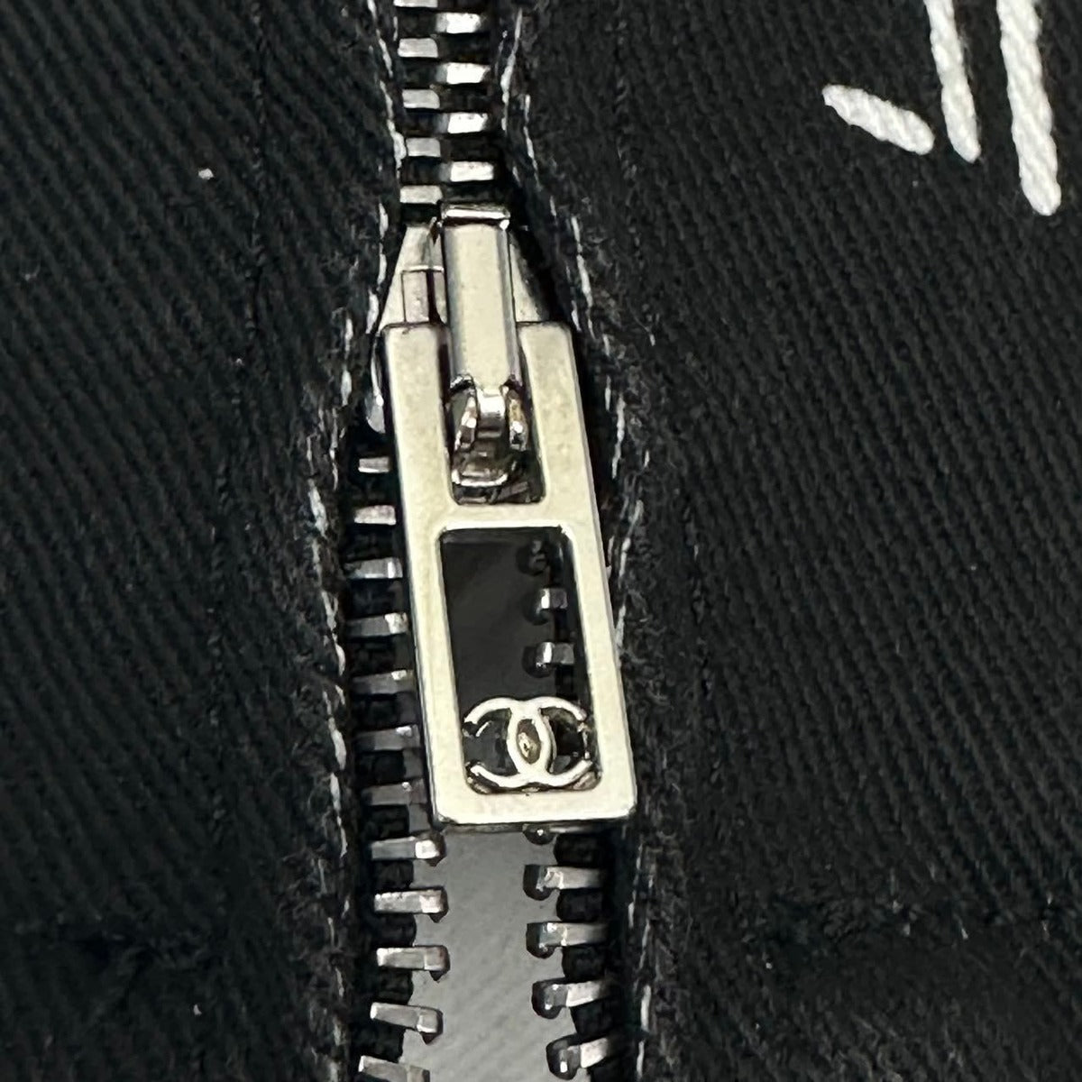 Chanel Pants Denim CC Logo Coco Button Chain Black White — view 6