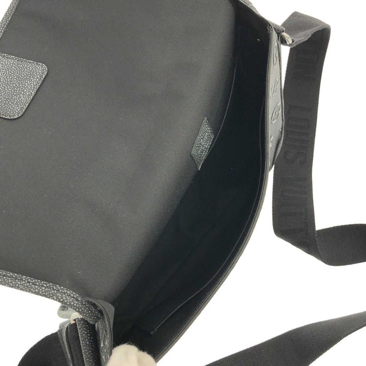 Louis Vuitton Arch Messenger Shoulder Bag Charcoal Mat — view 7