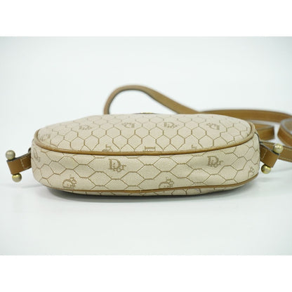 Dior Christian Honeycomb Pattern Shoulder Bag Pochette Beige — view 3