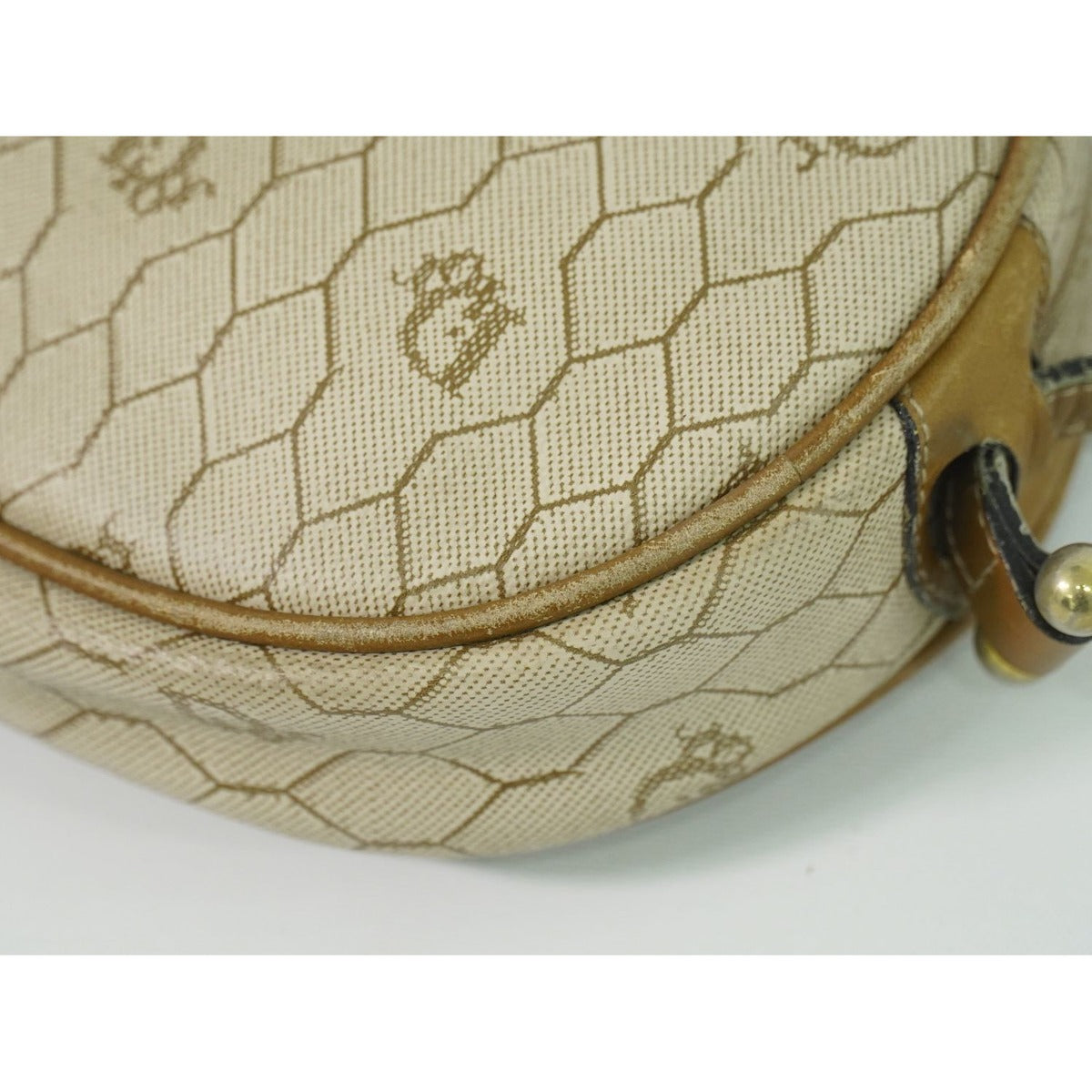 Dior Christian Honeycomb Pattern Shoulder Bag Pochette Beige — view 4