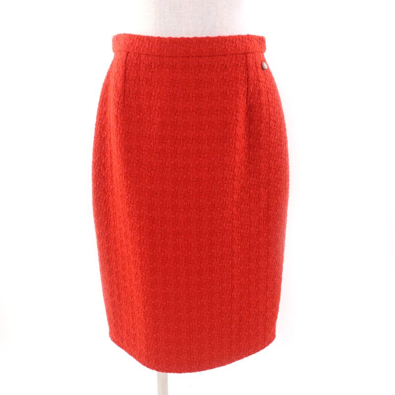 CHANEL P62367 100% Silk Lined Knee Length Tweed Skirt With Coco Mark Plate