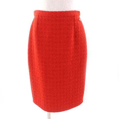 CHANEL P62367 100% Silk Lined Knee Length Tweed Skirt With Coco Mark Plate