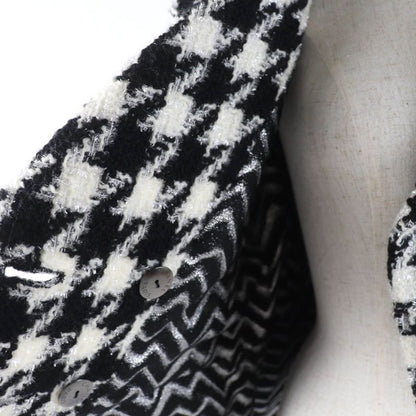 CHANEL P62358v47832 Wool Coco Mark Button Staggered Pattern Tweed Jacket Black