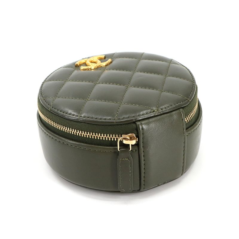 Chanel Matelasse Round Chain Shoulder Bag Lambskin Green Shoulder Bag 90298126