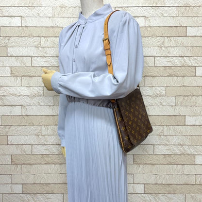 Louis Vuitton Musette Salsa Short Monogram Shoulder Bag Monogram Canvas M51258