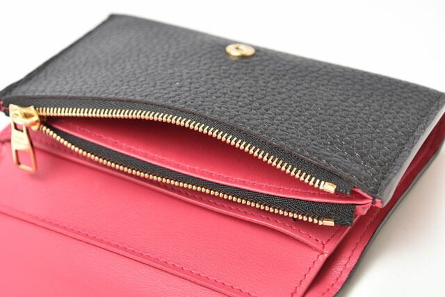 Louis Vuitton Wallet Louis Vuitton Portefeuille Capucines Compact Taurillon