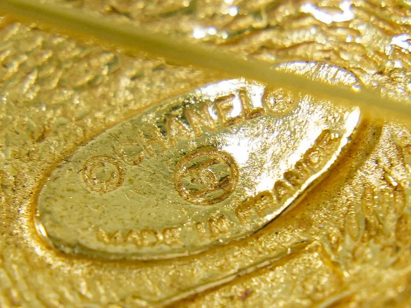 Authentic Chanel Coco Mark Matelasse Brooch GP Gold Plated Matelasse Accessories