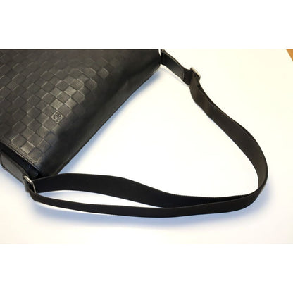 Louis Vuitton Damier Infini District MM Leather Shoulder Bag — view 6