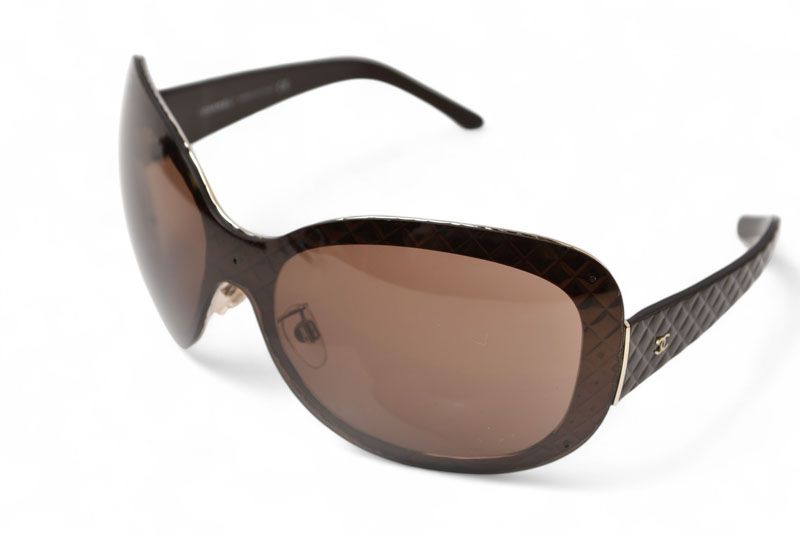 Chanel Sunglasses Chanel Eyewear Matelasse 4165 C.378 73 120 3N Polarized Women