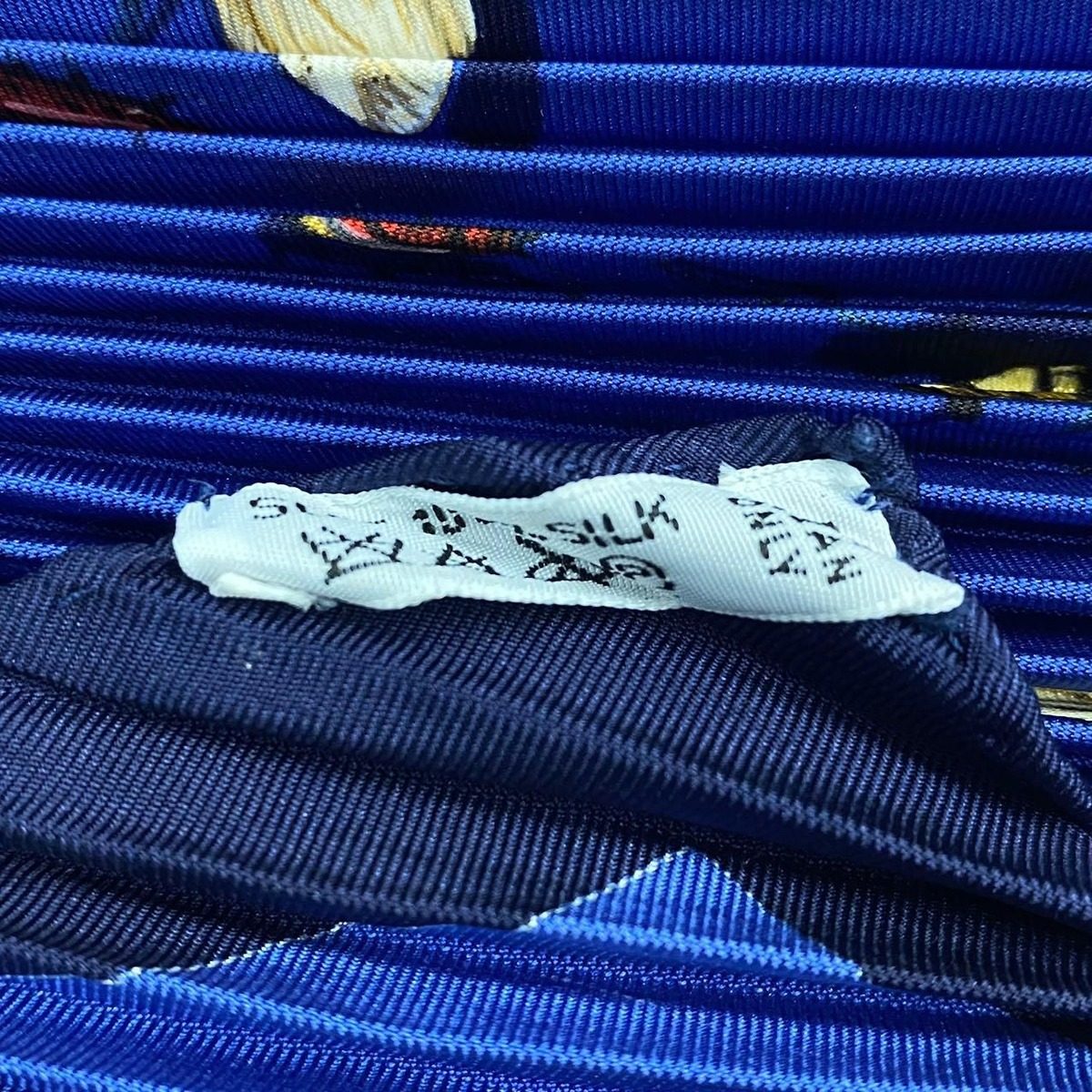 Hermes Pleated Scarf Silk Insect Pattern Navy — view 6