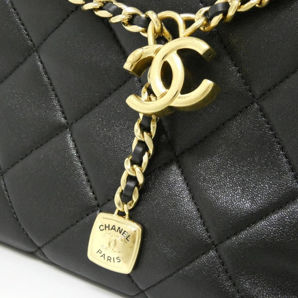 Chanel Bag Black — view 4
