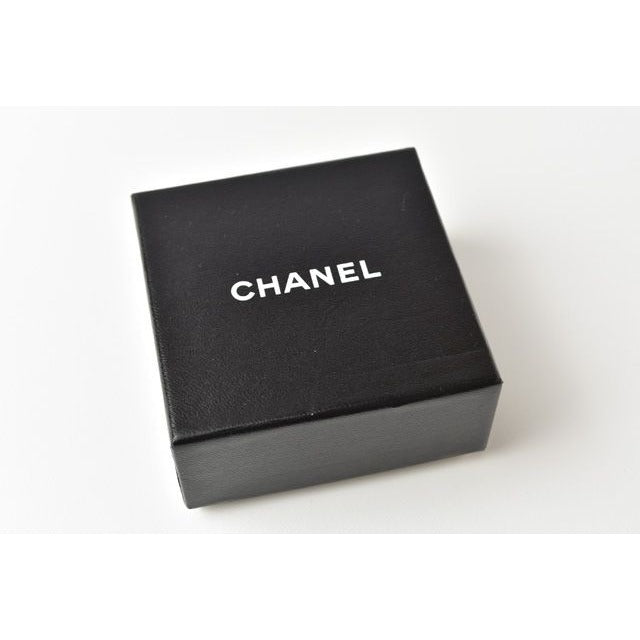 Chanel Pearl Motif Coco Mark Silver — view 3