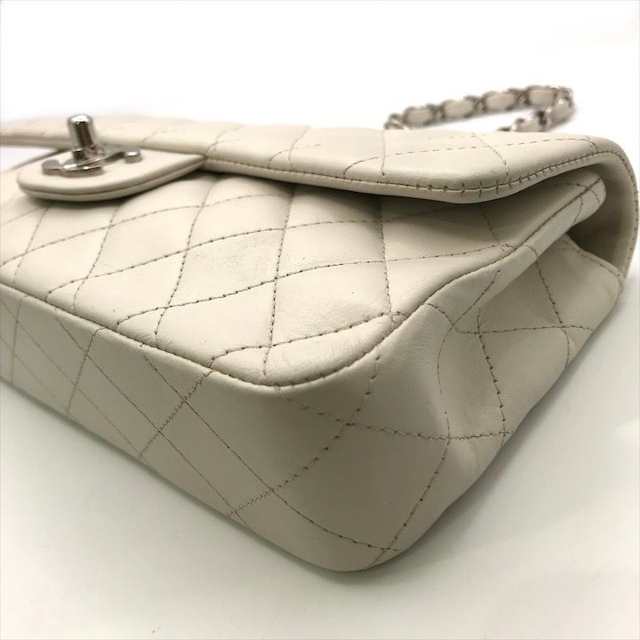 Chanel CC Logo Turnlock Lambskin Chain Shoulder Bag White Purse