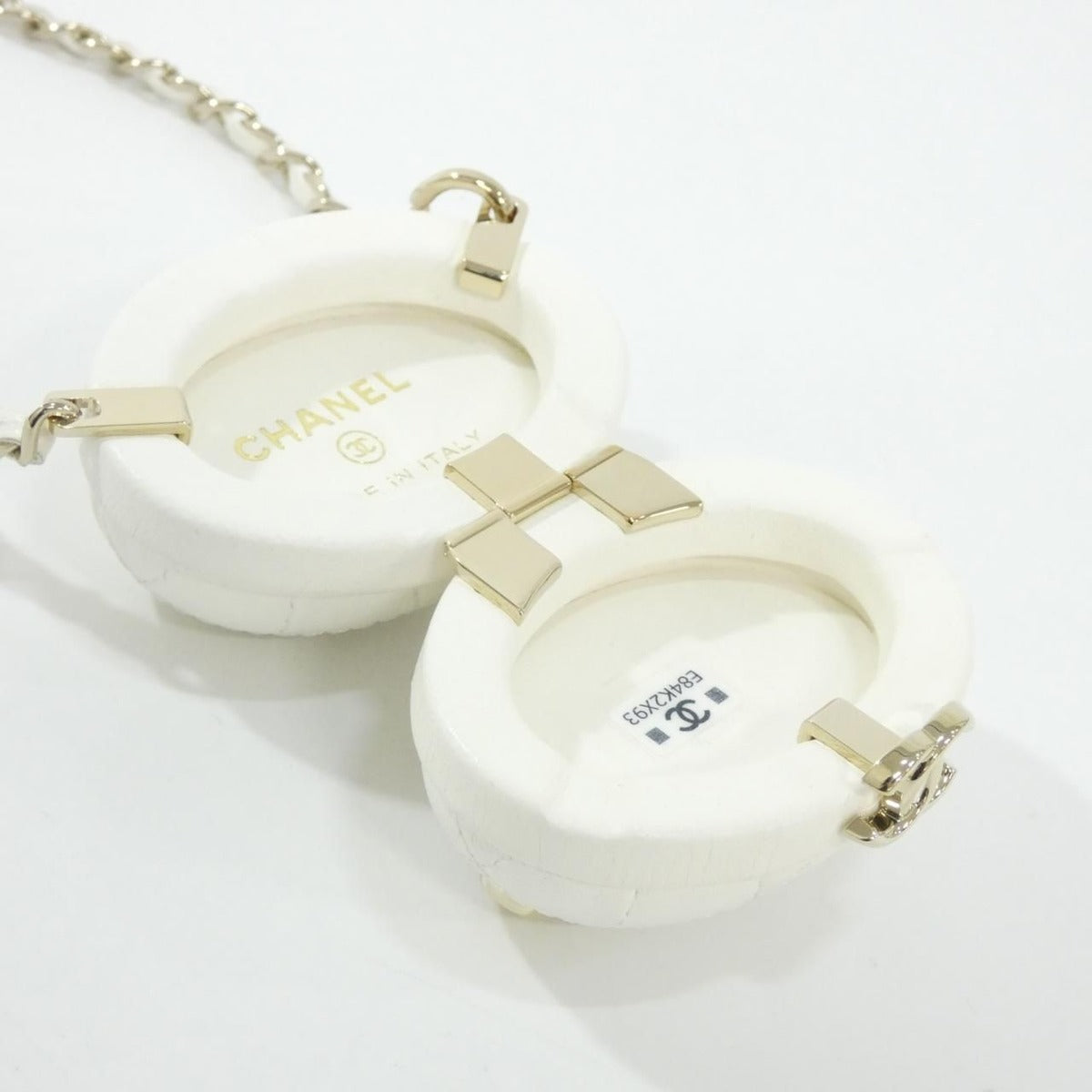 Chanel Bag Charm White S — view 4