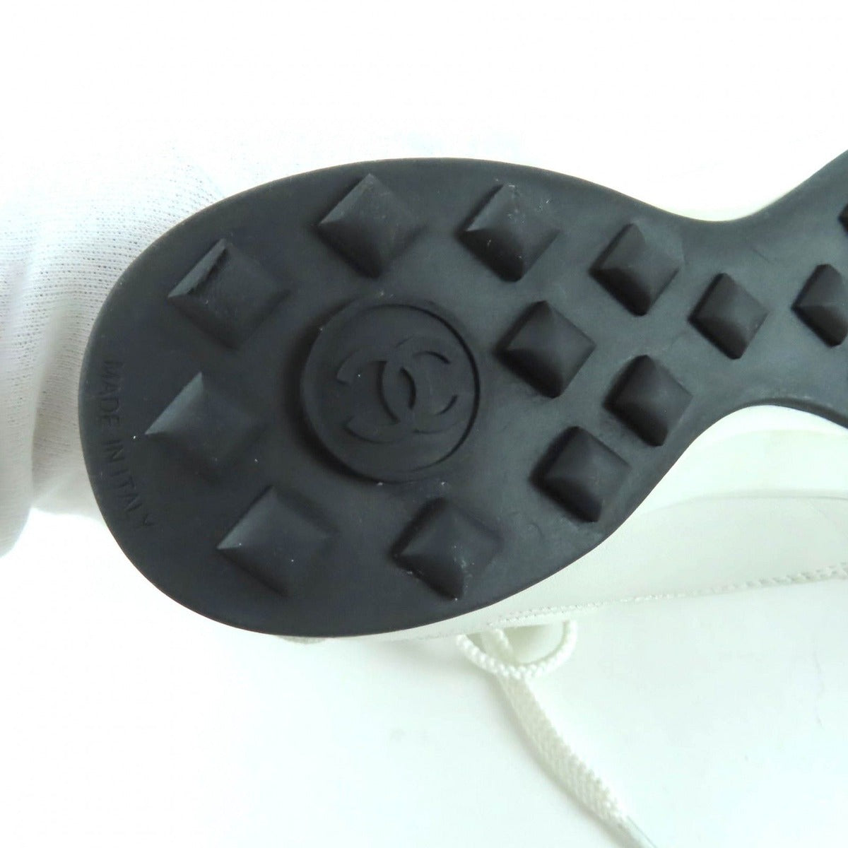 Chanel Quilted Lace-Up Leather Sneakers White 38 — view 13