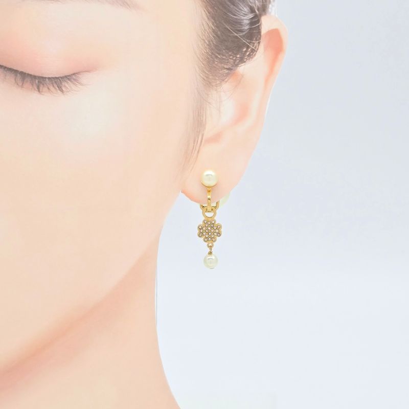 DIOR Tribales Clip Earrings Binaural Star Clover Charm White Resin Pearl White