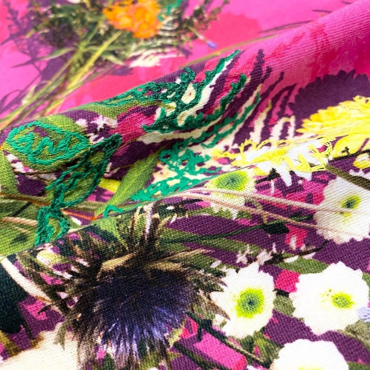 Louis Vuitton Flower Embroidery T-Shirt Flour M Pink — view 6