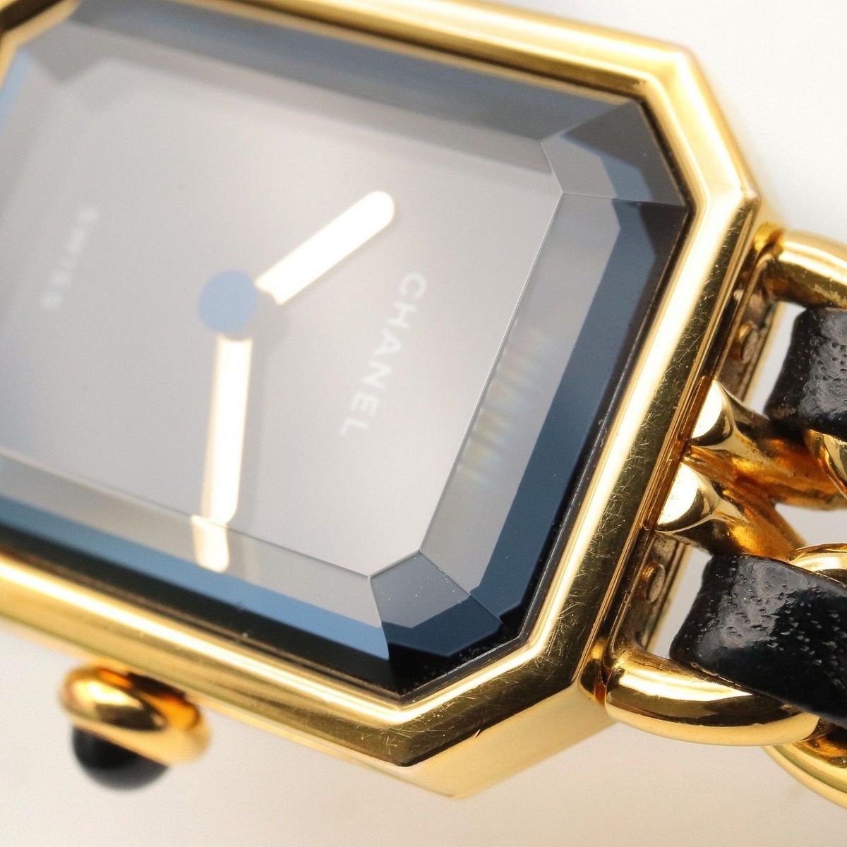 Chanel Watch Premiere M Black Leather — view 10