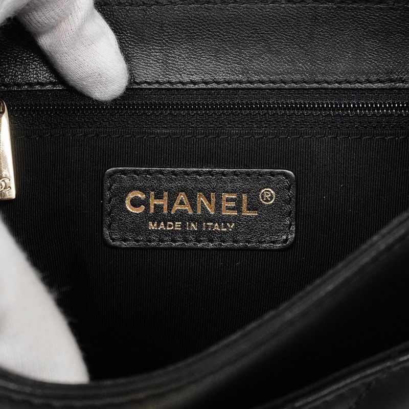 Chanel Shoulder Bag Matelasse Lambskin Black Chien Pan Gold Hardware Women