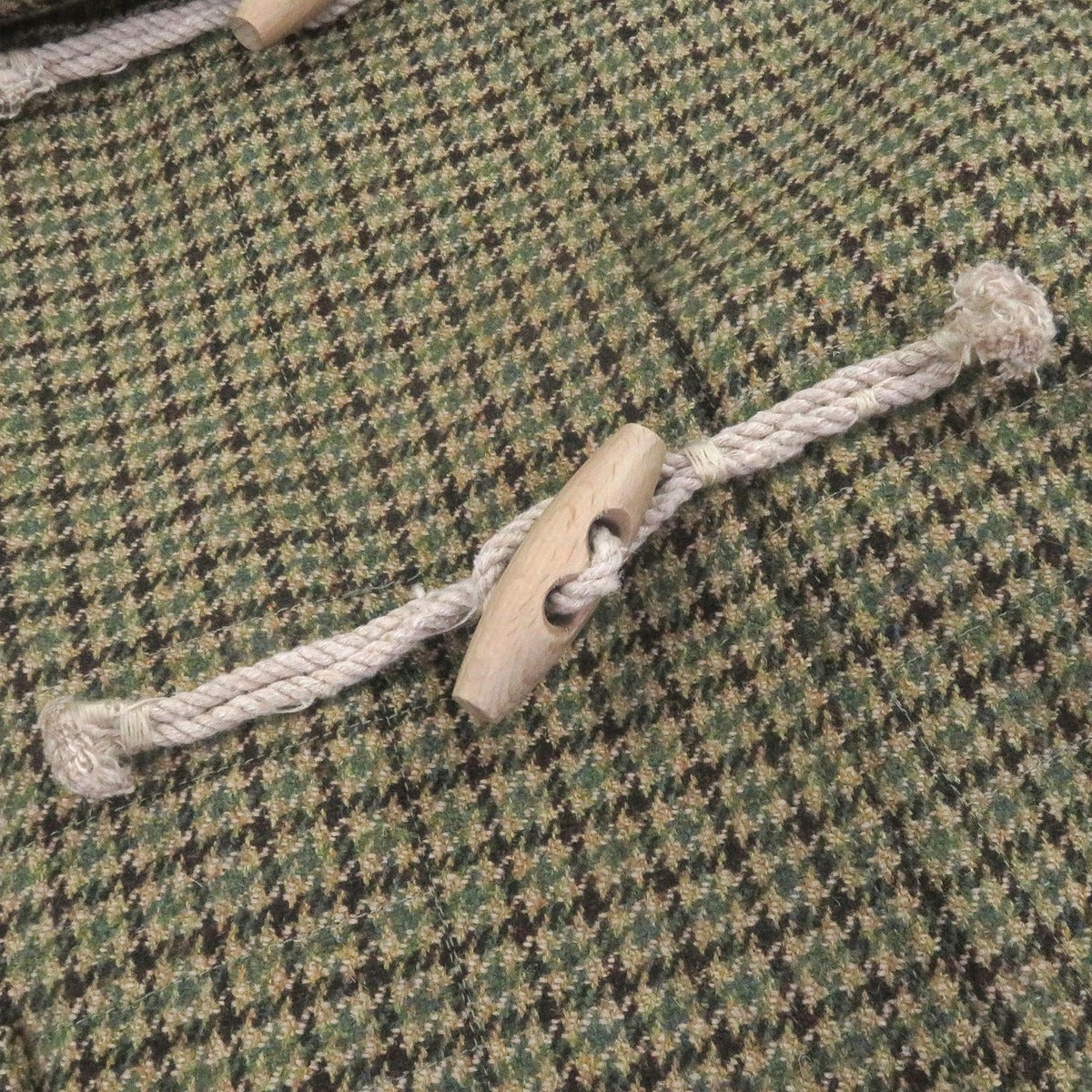 Gucci Wool Rayon HA Houndstooth All Over Pattern Duffel Coat Beige 48 — view 5