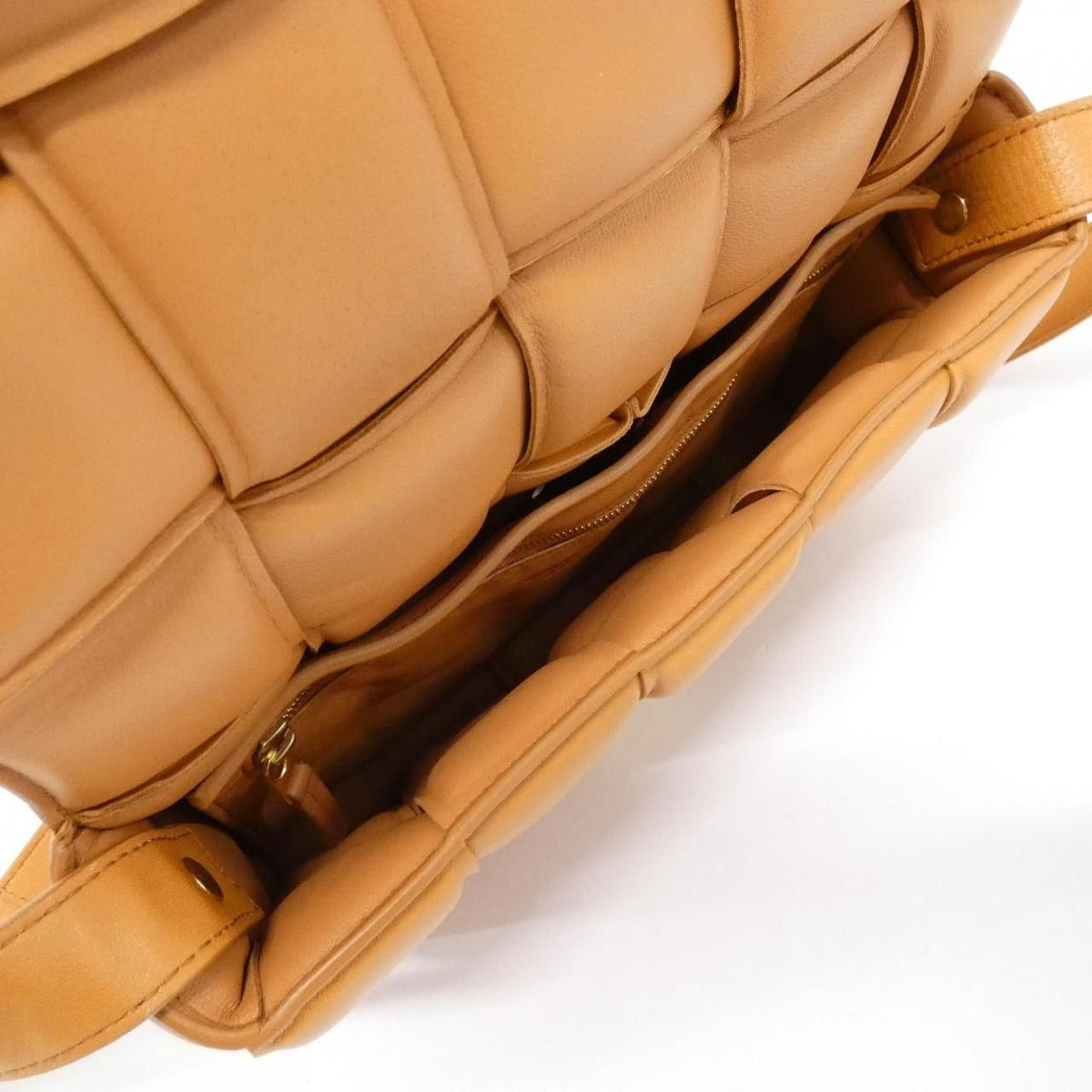 Bottega Veneta Shoulder Bag Gold — view 9